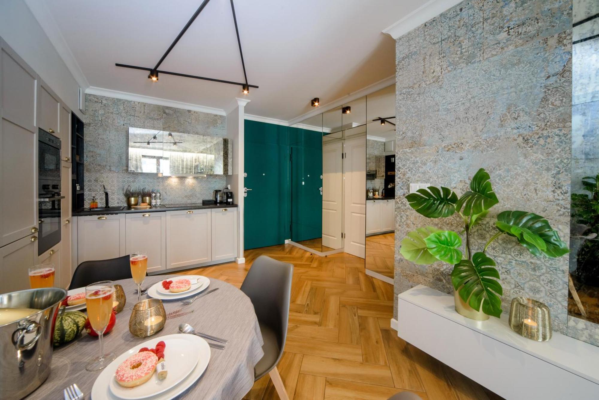 Maya'S Flats & Resorts 34 - Chmielna 73 Gdańsk Extérieur photo